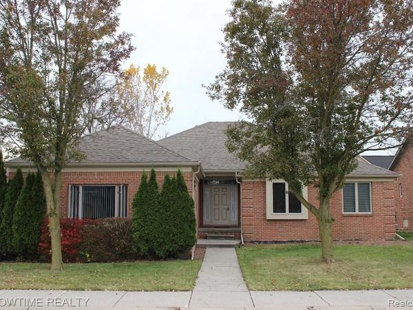 21130 PARKPLACE Lane, Clinton Twp, MI 48036