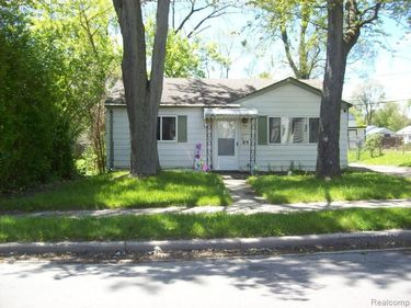 735 Emerson Avenue, Pontiac, MI 48340