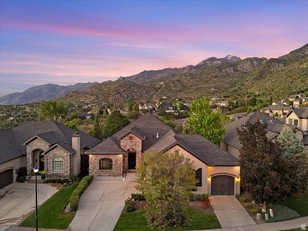 3077 E SCENIC VALLEY LN S, Sandy, UT 84092