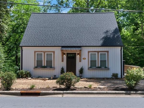 706 Elk Spur Street , Elkin, NC 28621