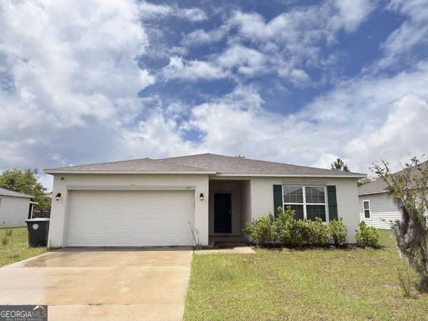 123 College Street, Kingsland, GA 31548