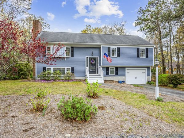 5 Kaycees Way , West Yarmouth, MA 02673