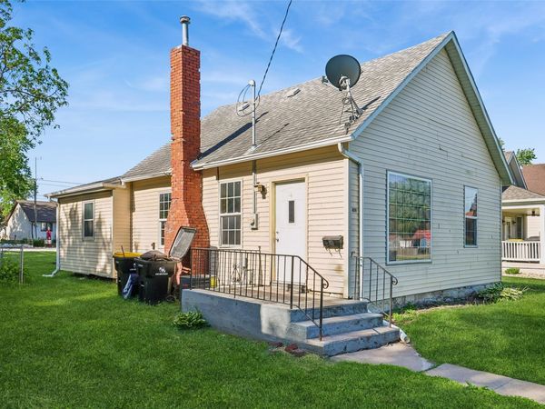 409 W Broadway Street, Colfax, IA 50054