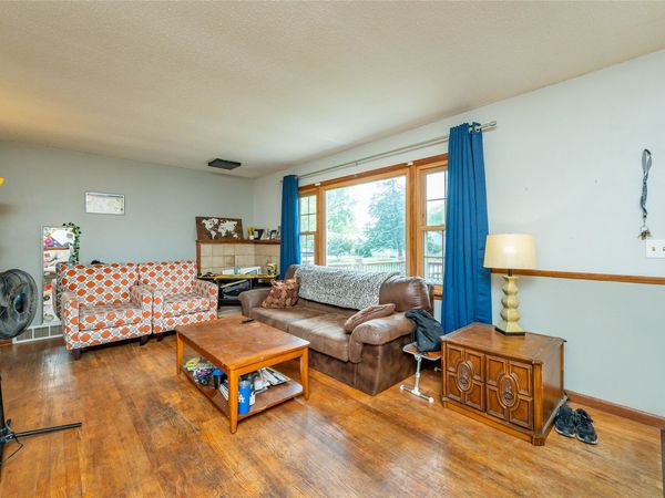 2829 E 36th Court, Des Moines, IA 50317