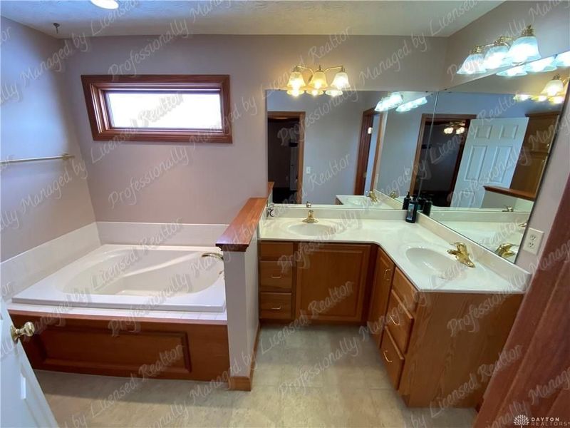 6353 Charlotte Court, Huber Heights, OH 45424 Photo 21