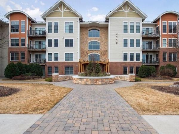 3110 N Chestnut Street, Unit 112, Chaska, MN 55318