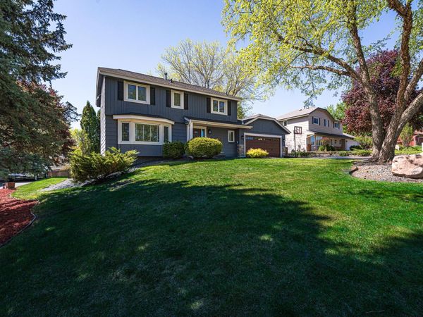 613 Chicago Drive, Burnsville, MN 55306