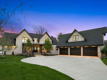 3752 Woodland Cove Parkway, Minnetrista, MN 55331