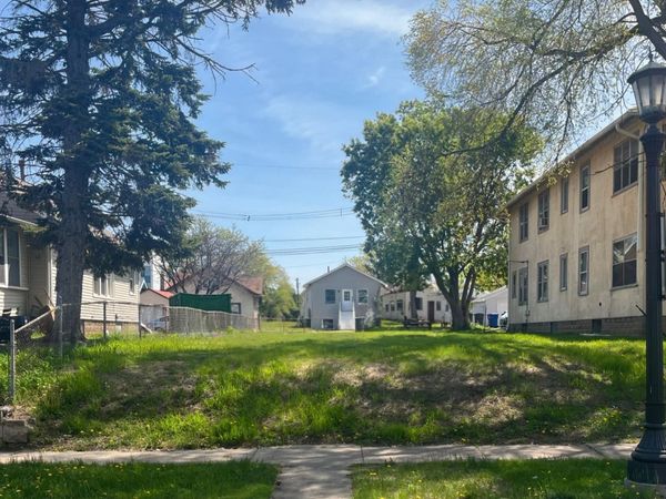 390 Fry Street, Saint Paul, MN 55104