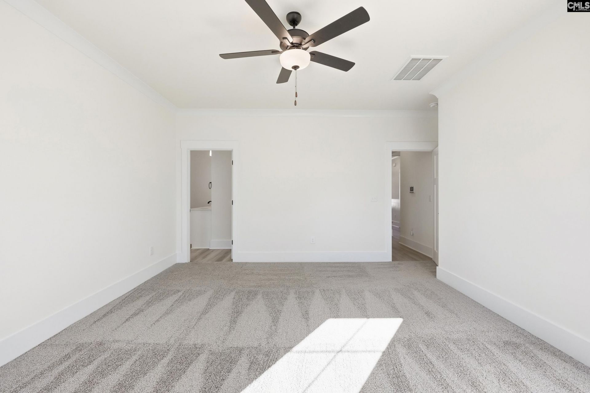 2031 Allan Crest Road Photo 14