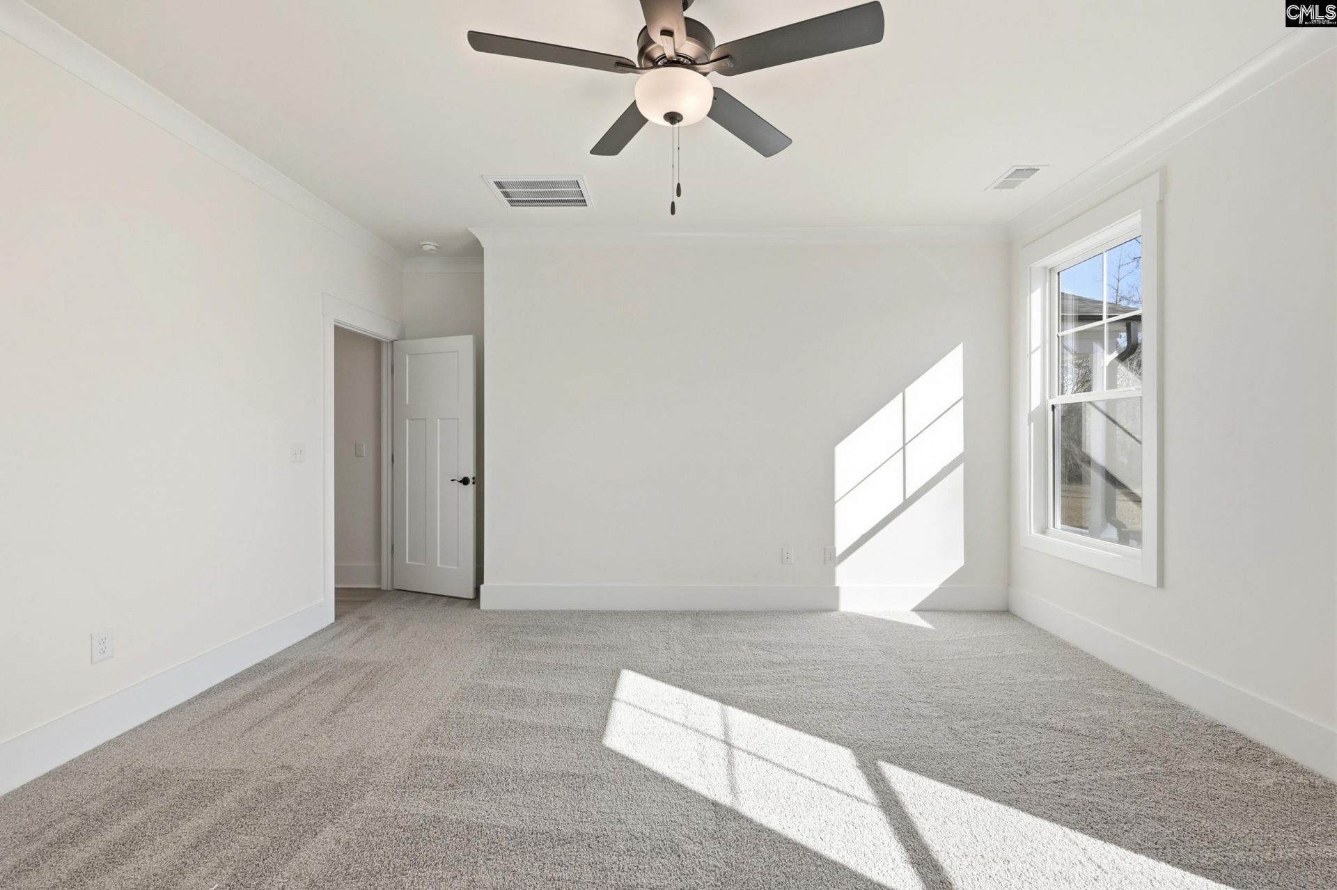 2031 Allan Crest Road Photo 15