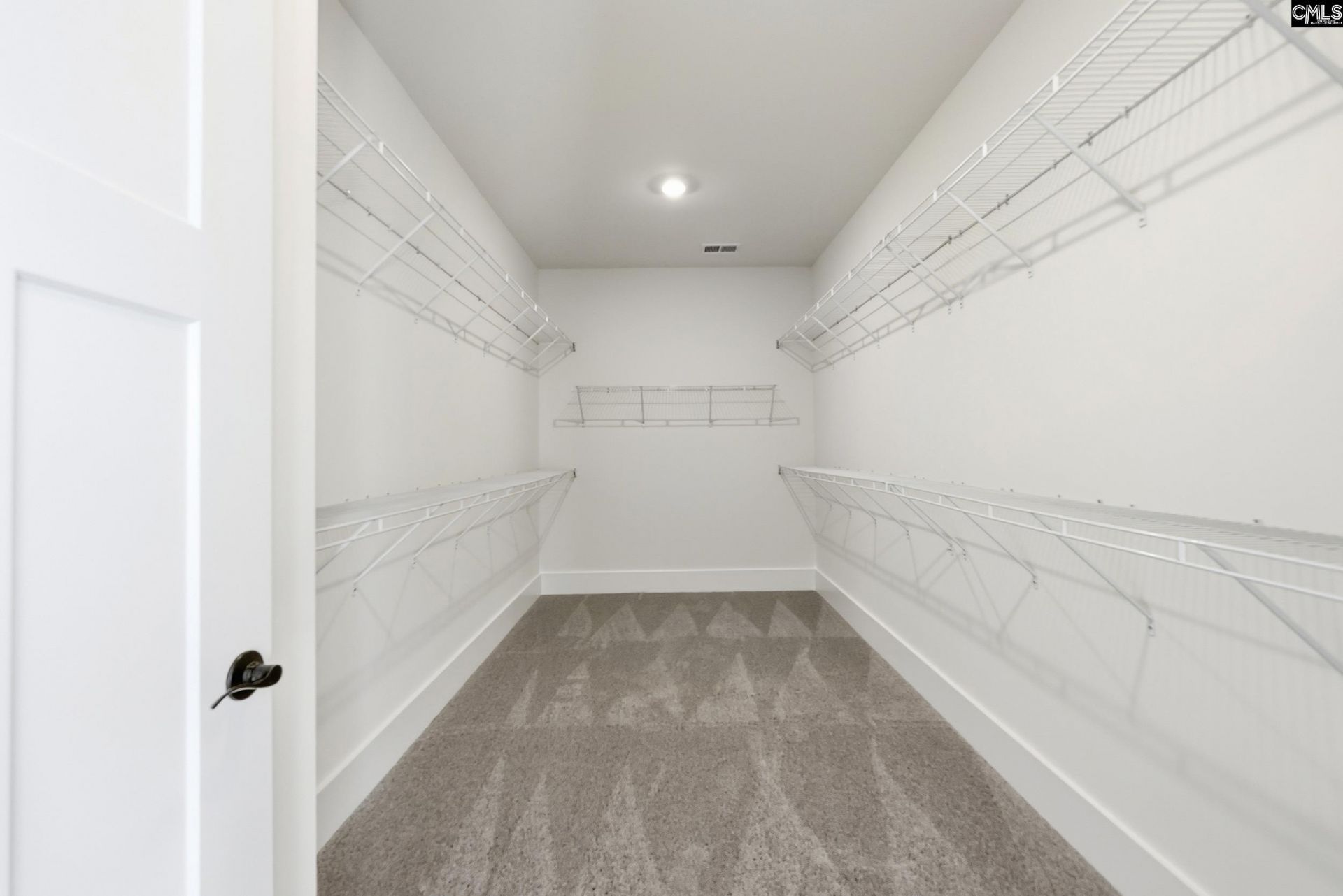 2031 Allan Crest Road Photo 18