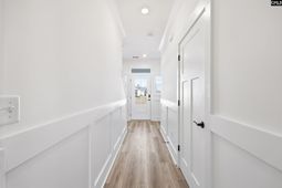 2031 Allan Crest Road photo 4