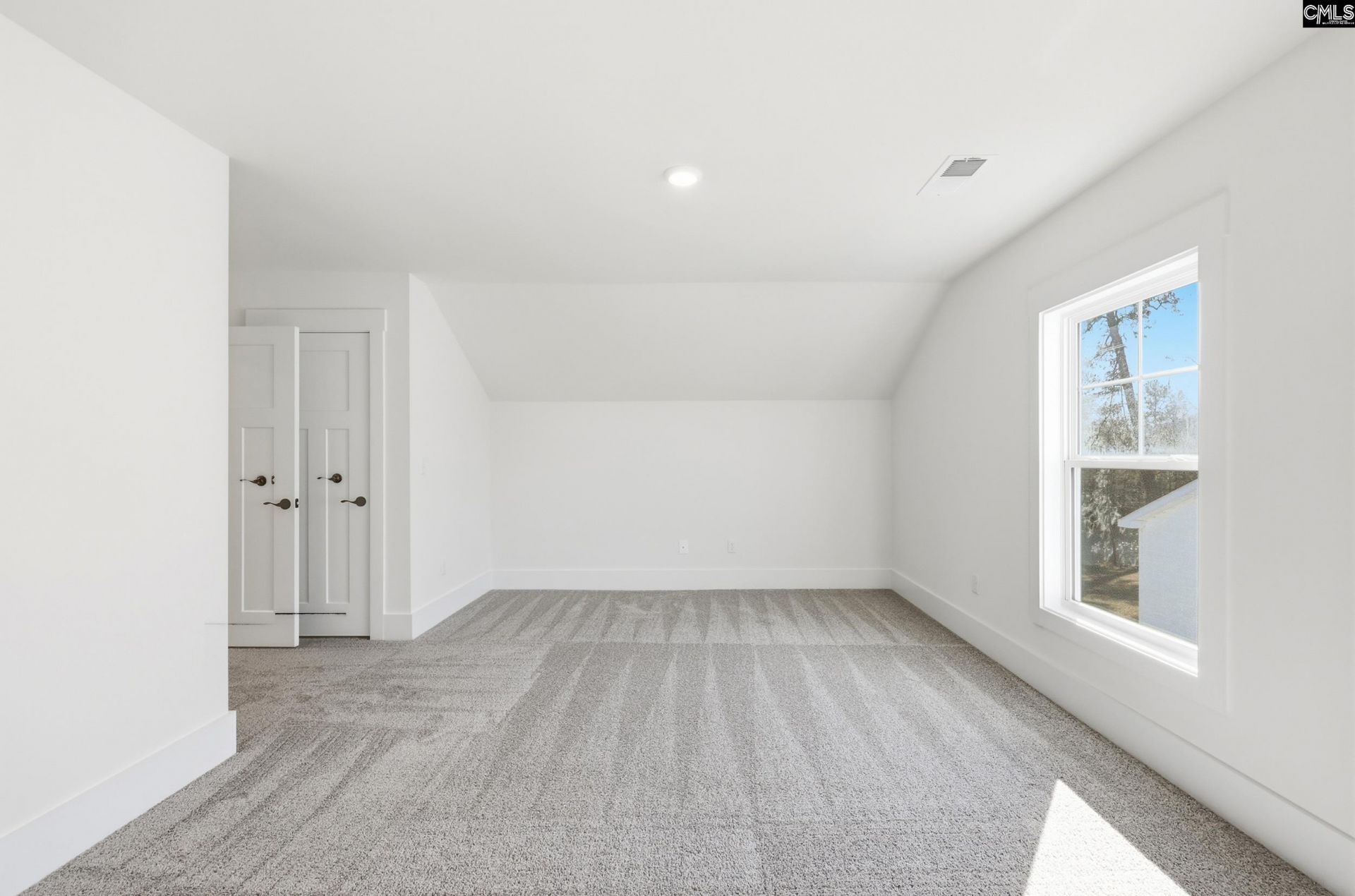 2031 Allan Crest Road Photo 30