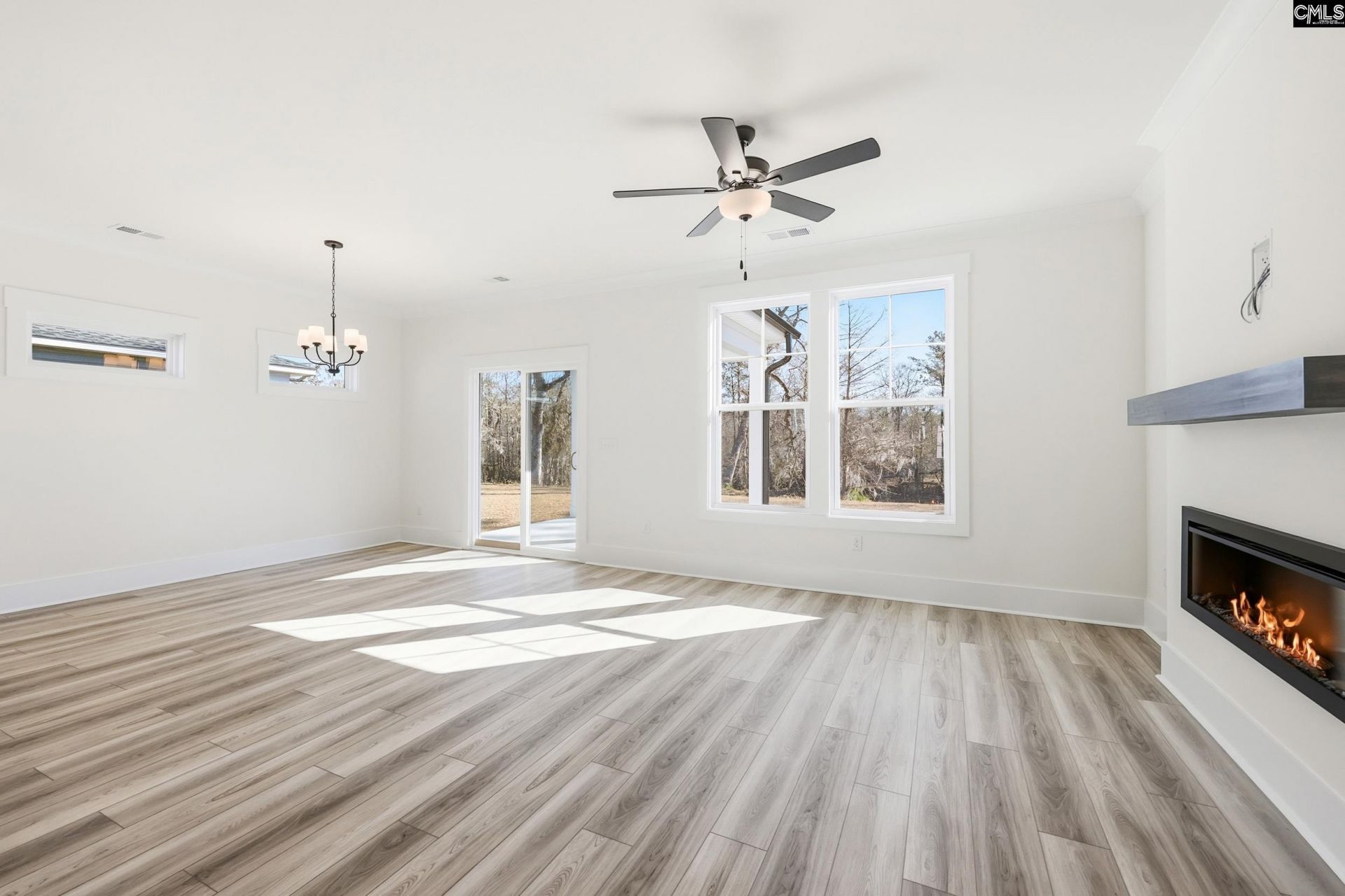 2031 Allan Crest Road Photo 8