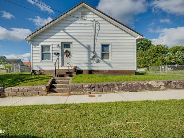 120 Danville Avenue, Bristol, VA 24201