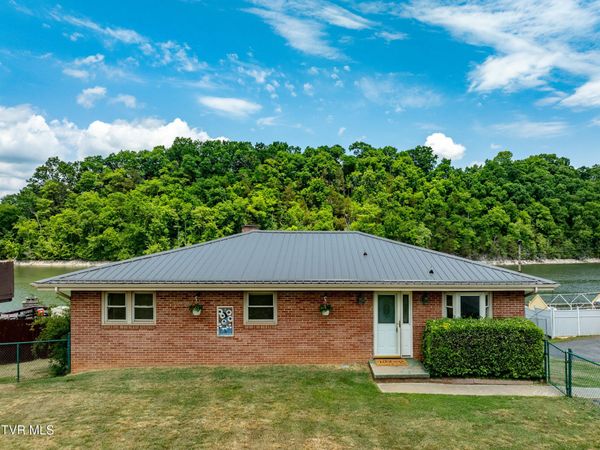 248 Lakeview Drive, Bluff City, TN 37618
