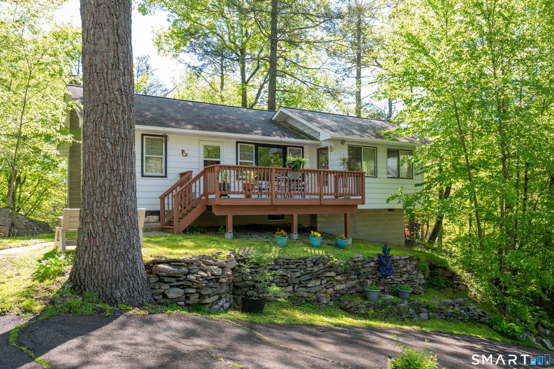 34 Carol, Danbury, CT 06810 Main Photo