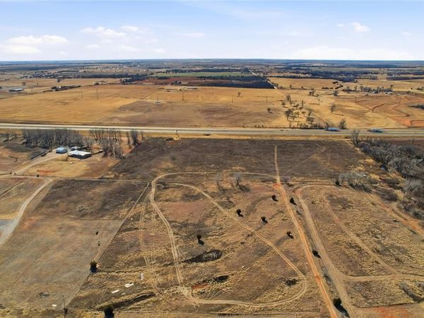 N 1960 Circle, Elk City, OK 73644