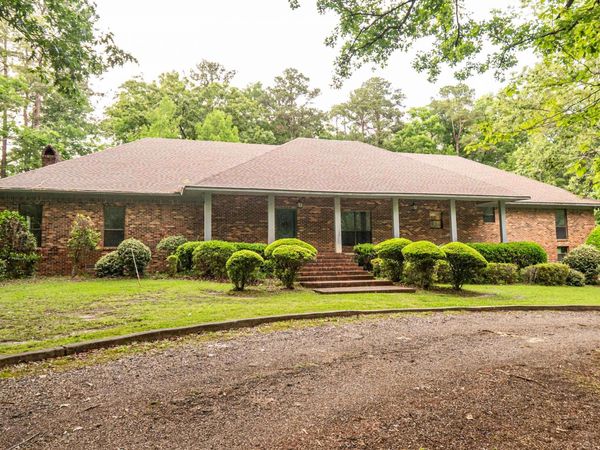 214 Millcreek Dr, El Dorado, AR 71730