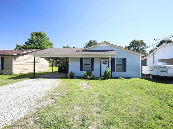 2100 E Lake St Street , Paragould, AR 72450