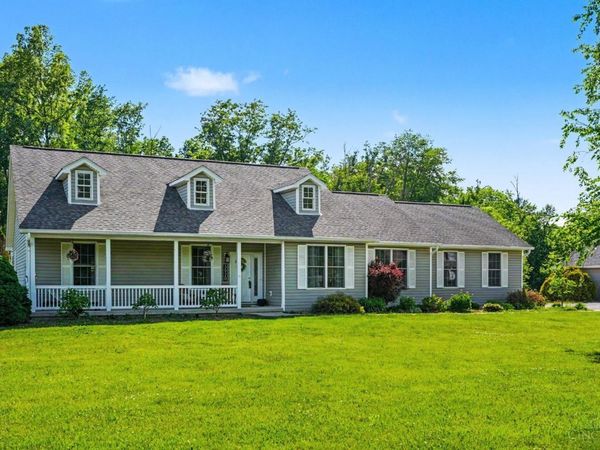 3920 Pine View, Williamsburg Twp, OH 44176
