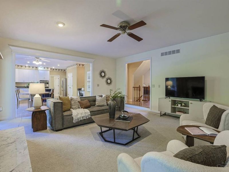 9177 Pinewood Drive, Loveland, OH 45140 Photo 12