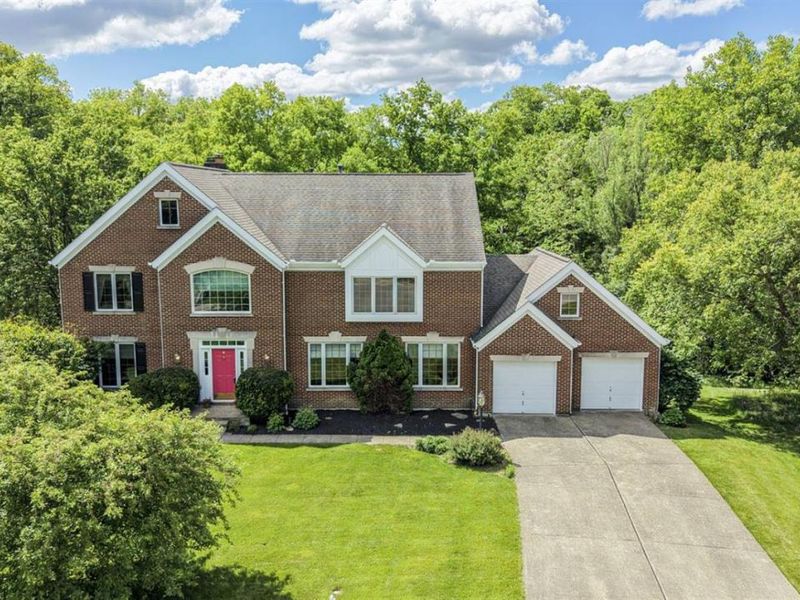 9177 Pinewood Drive, Loveland, OH 45140 Photo 2