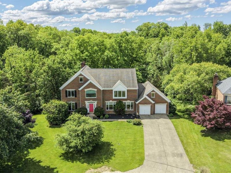 9177 Pinewood Drive, Loveland, OH 45140 Photo 3