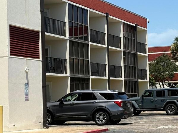 2046 Beach Boulevard, Biloxi, MS 39531