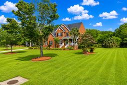 3379 Shagbark Circle photo 4