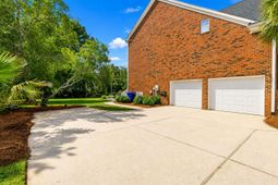 3379 Shagbark Circle photo 4