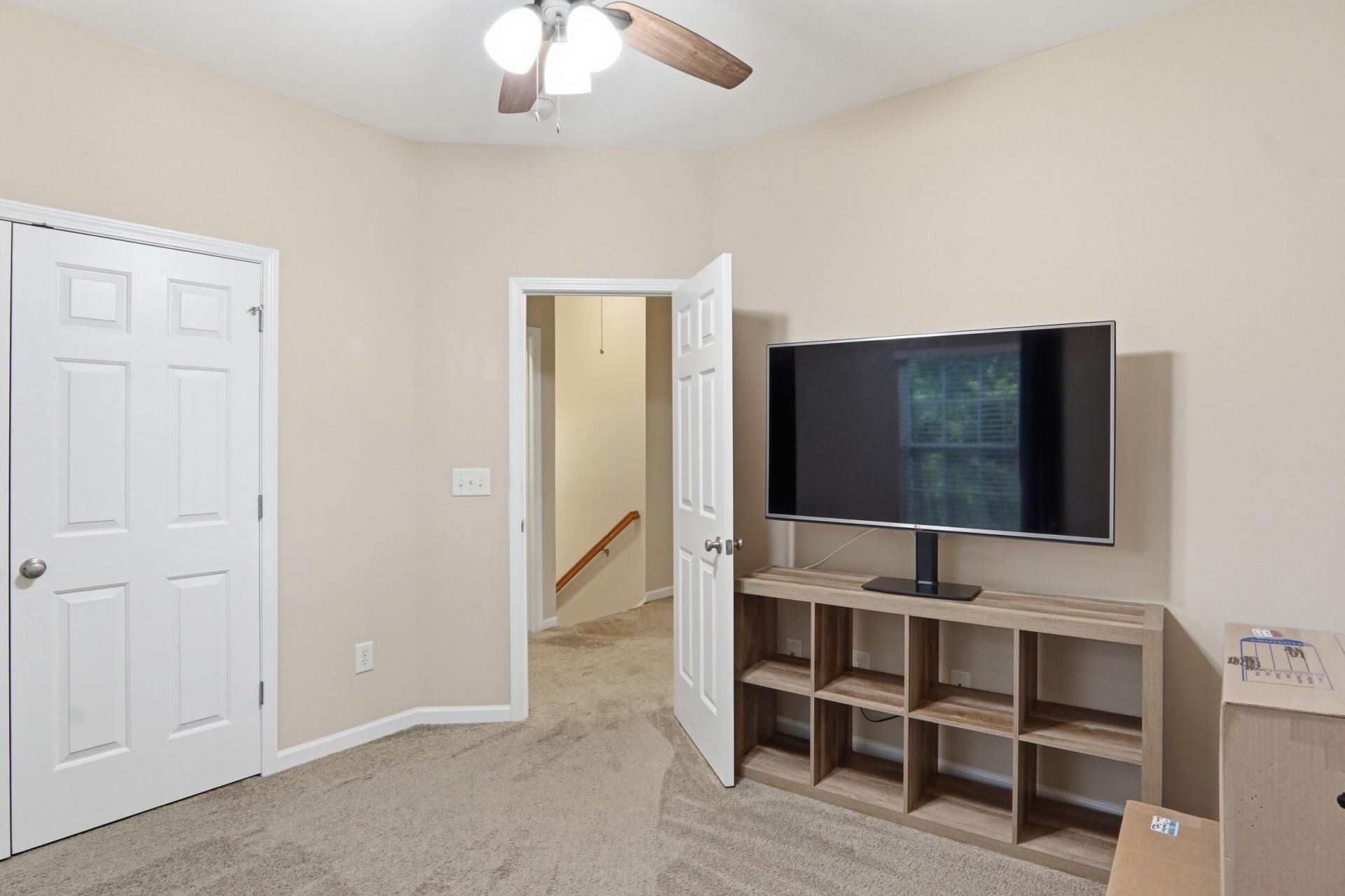 8646 Coppergrove Drive Photo 33