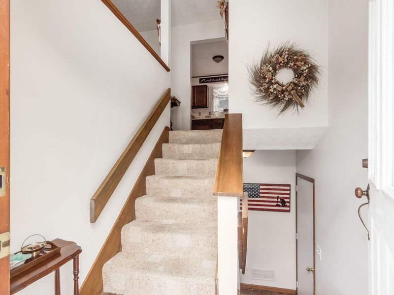 2405 Dorothy Lane, Grove City, OH 43123 Photo 3