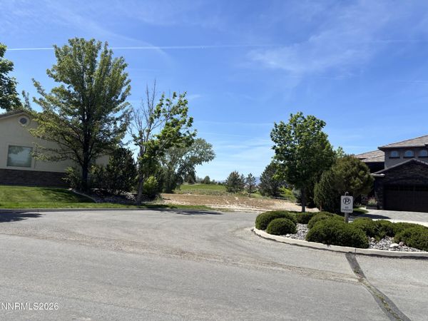 6393 Rey Del Sierra Drive, Sparks, NV 89436