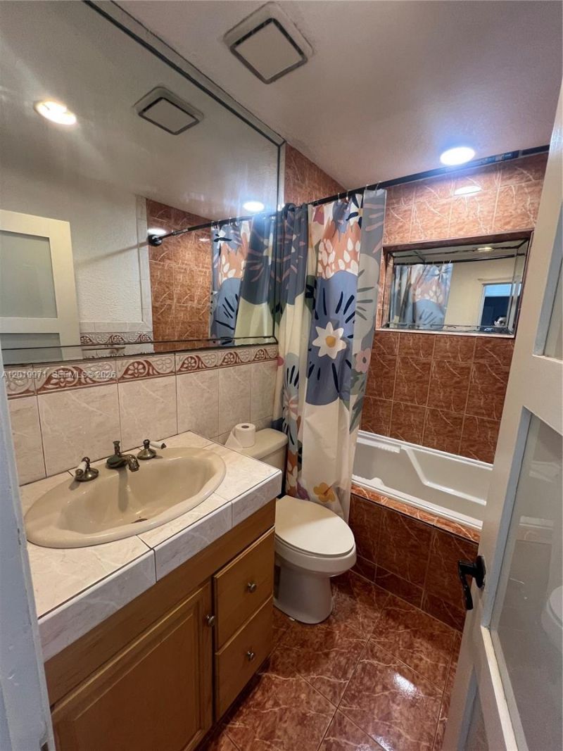 2860 NW 207th St , Miami Gardens, FL 33056 Photo