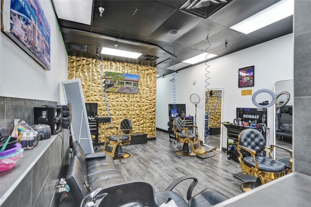 1120 Royal Palm Beach , Royal Palm Beach, FL 33411 Photo