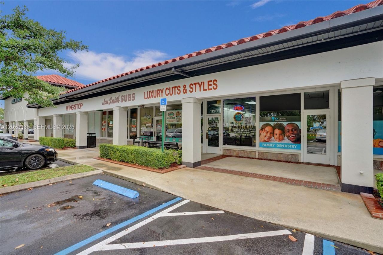 1120 Royal Palm Beach , Royal Palm Beach, FL 33411 Photo
