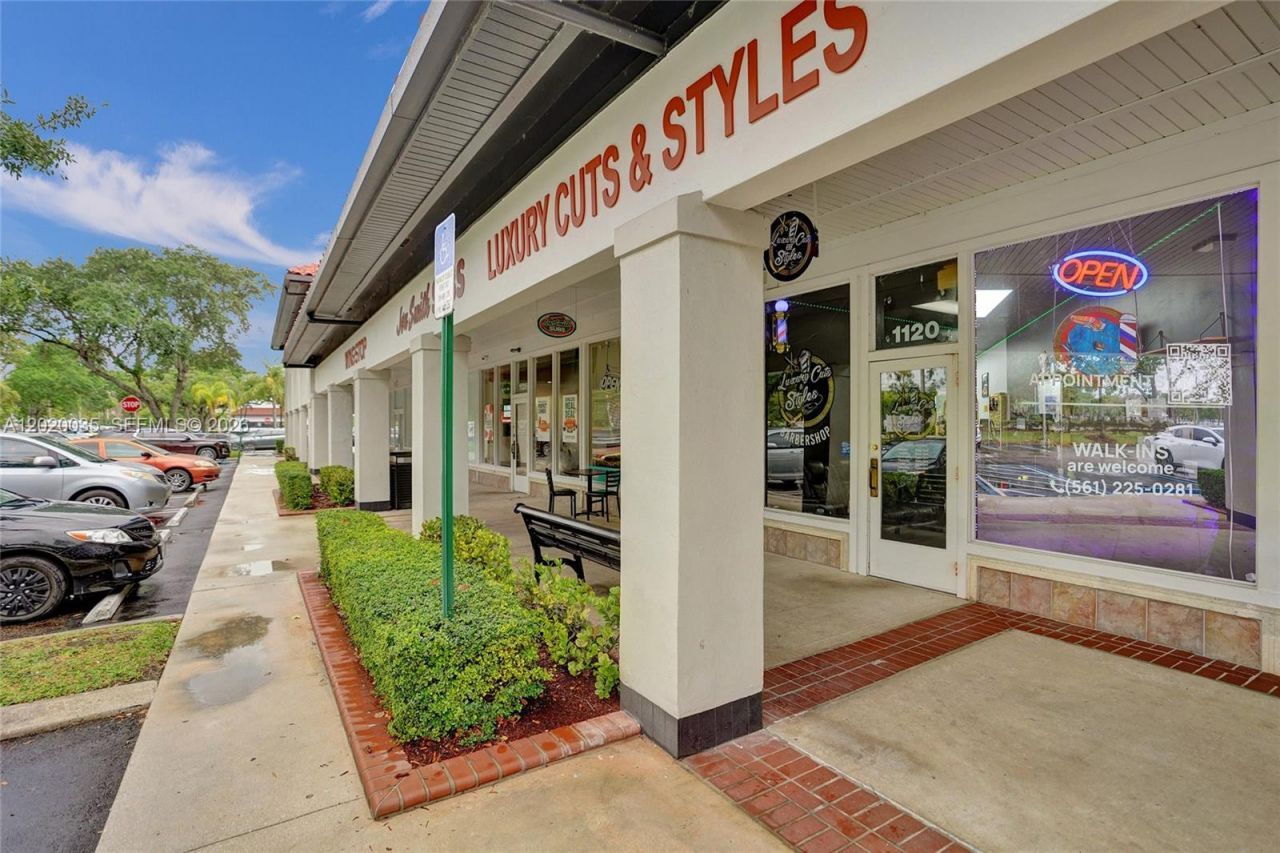 1120 Royal Palm Beach , Royal Palm Beach, FL 33411 Photo