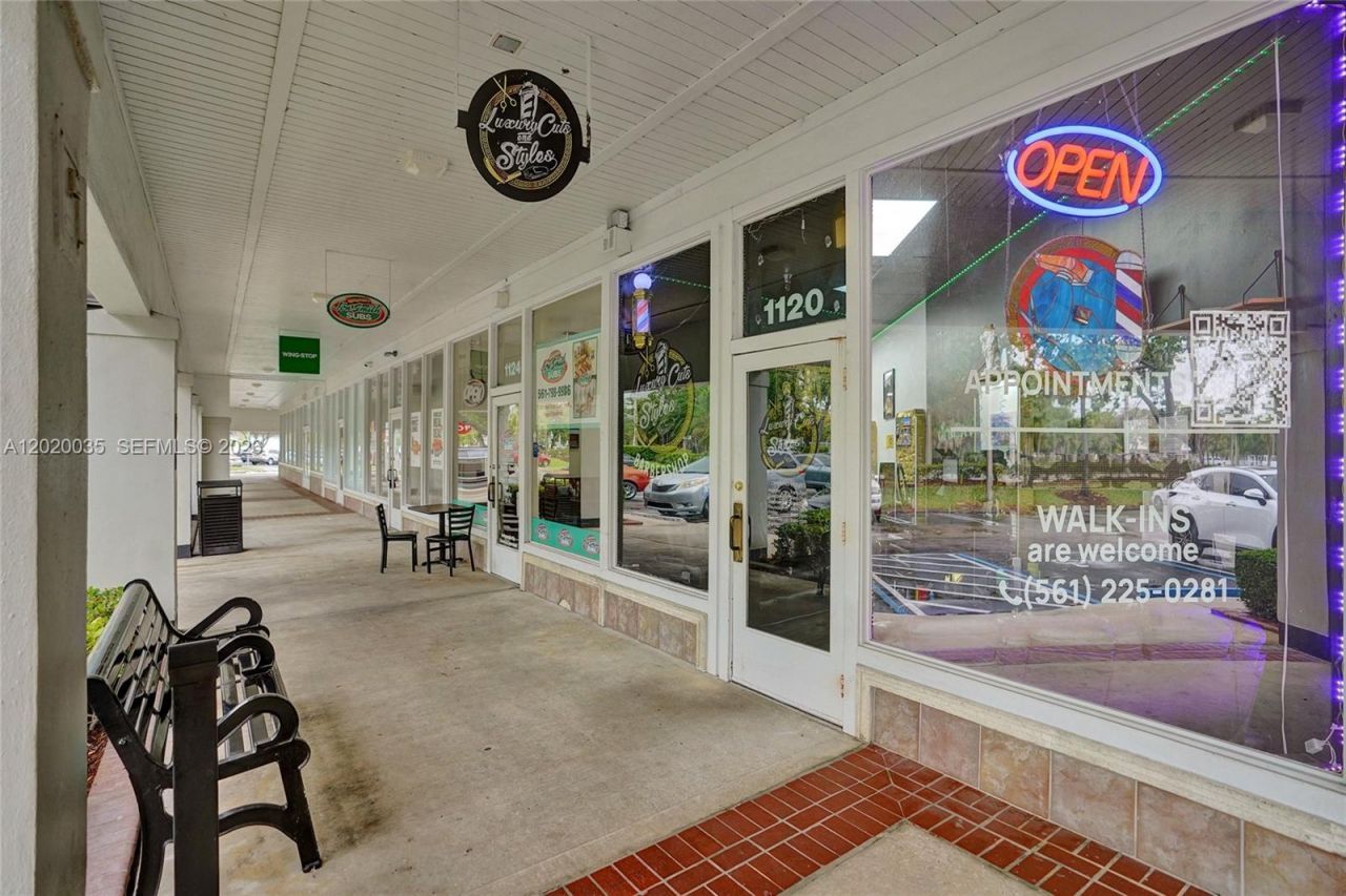 1120 Royal Palm Beach , Royal Palm Beach, FL 33411 Photo
