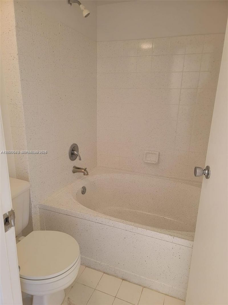 741 N Pine Island Rd , Unit 308, Plantation, FL 33324 Photo