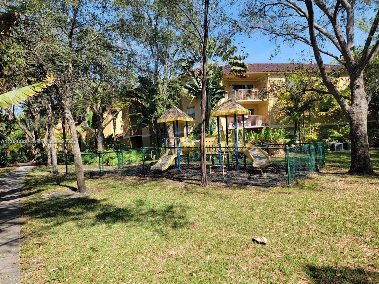 741 N Pine Island Rd , Unit 308, Plantation, FL 33324 Photo