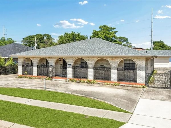 1145 PAPWORTH Avenue, Metairie, LA 70005