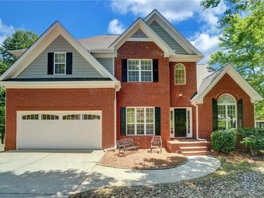 6005 Lake Windsor Parkway, Buford, GA 30518
