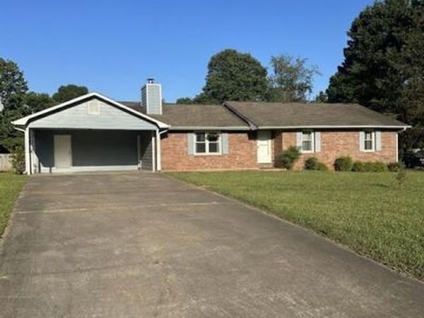 27 Carriage Trace SE, Cartersville, GA 30121