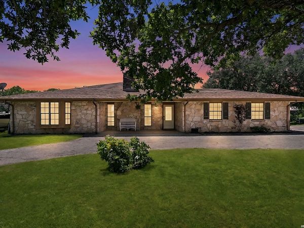 4231 Stuart, Adkins, TX 78101