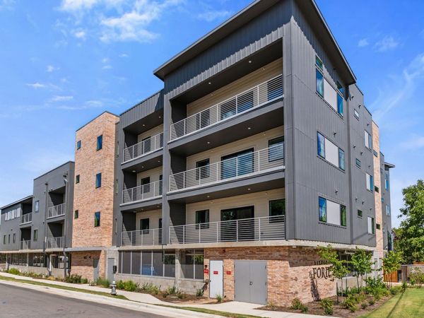 100 W Mockingbird LN, Unit 305, Austin, TX 78745