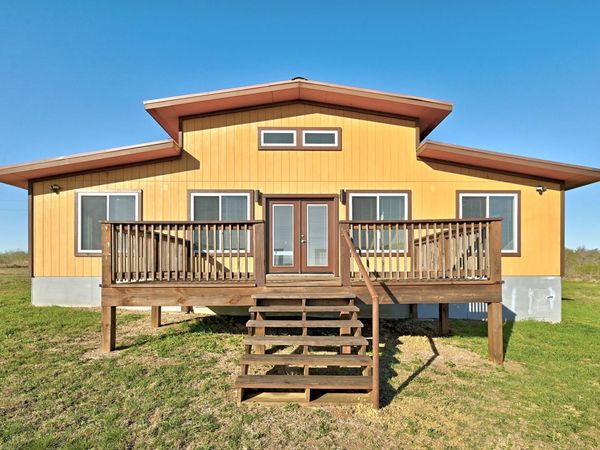 120 Loopsy LN, Dale, TX 78616
