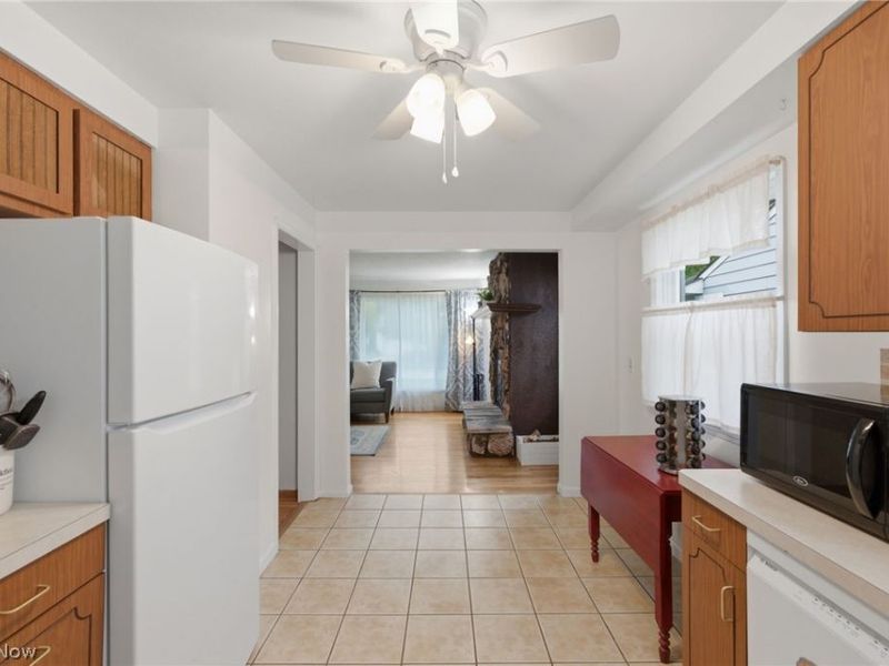 7249 Greenleaf Avenue, Parma, OH 44130 Photo 13