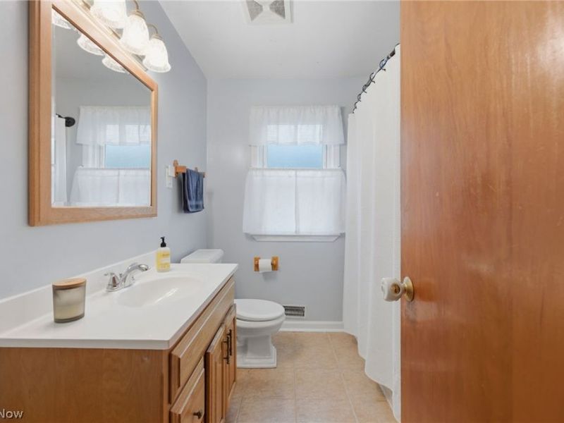 7249 Greenleaf Avenue, Parma, OH 44130 Photo 16